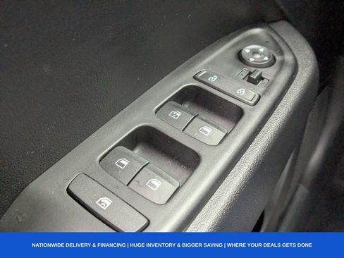 Used 2024 Hyundai Venue Limited image 37