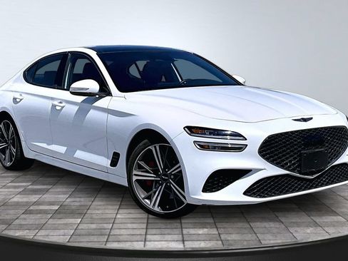 Used 2024 Genesis G70 3.3T Advanced RWD image 35