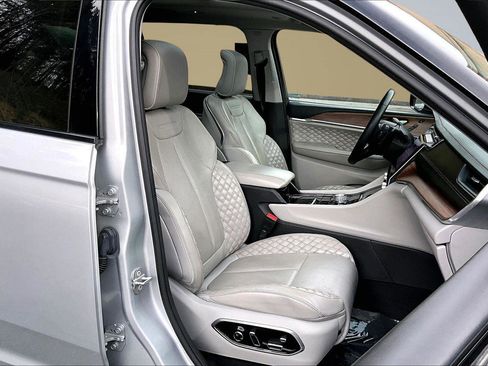 Used 2022 Jeep Grand Cherokee L Summit w/ Advanced Protech Group IV image 8