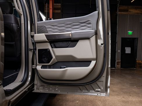 Used 2026 Ford F350 Platinum w/ Platinum Plus Package image 39