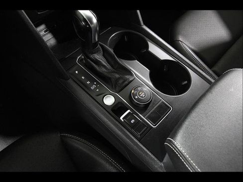 Certified 2020 Volkswagen Atlas Cross Sport SE AWD/4WD image 14