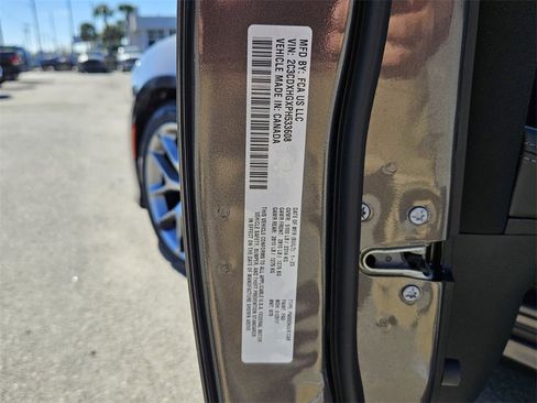 Used 2023 Dodge Charger GT image 15