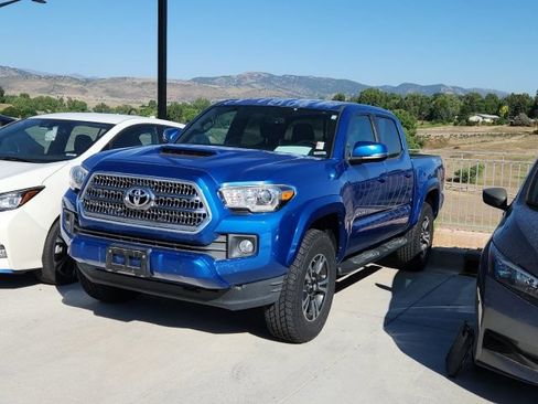 Used 2016 Toyota Tacoma TRD Sport w/ Towing Package RWD image 1