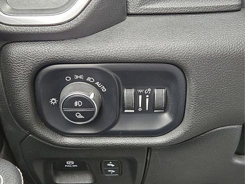 Used 2022 RAM 1500 Laramie image 24