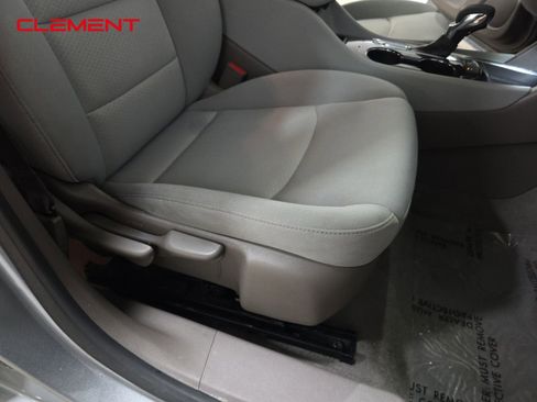 Used 2024 Chevrolet Malibu LT image 28