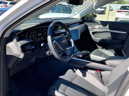 Certified 2024 Audi Q8 e-tron Premium image 14