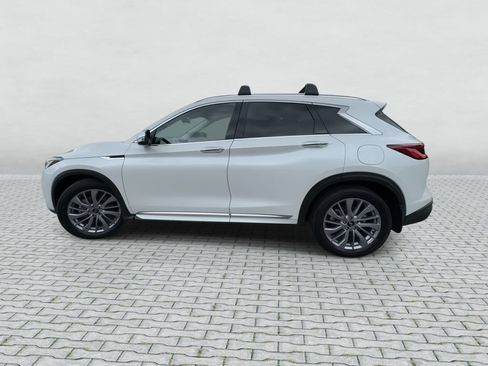 Certified 2025 INFINITI QX50 Luxe w/ Accent Package AWD/4WD image 5