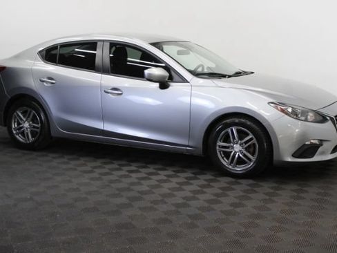 Used 2014 MAZDA MAZDA3 i Sport FWD image 3