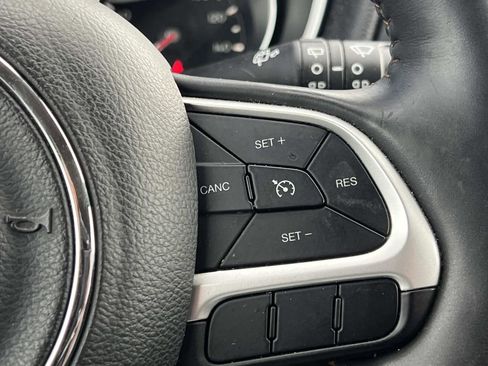 Used 2017 Jeep Compass Latitude w/ Popular Equipment Group AWD/4WD image 21