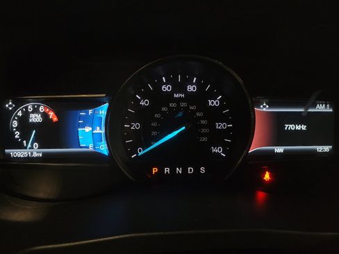 Used 2016 Ford Explorer XLT w/ Equipment Group 201A FWD image 23