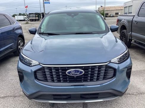 Used 2023 Ford Escape Active w/ Tech Pack #2 FWD image 2
