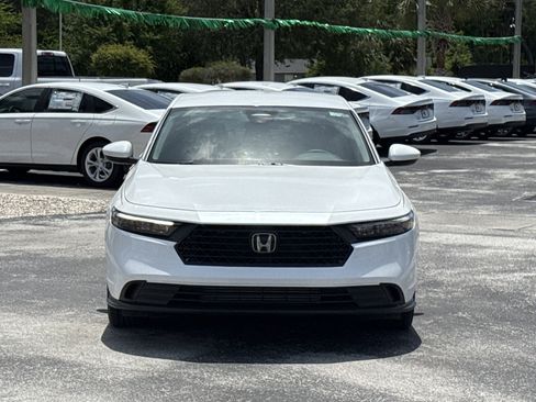 Certified 2025 Honda Accord LX image 4