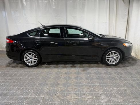 Used 2014 Ford Fusion SE image 9