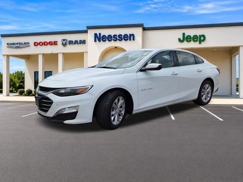 Used 2024 Chevrolet Malibu LT FWD image 3