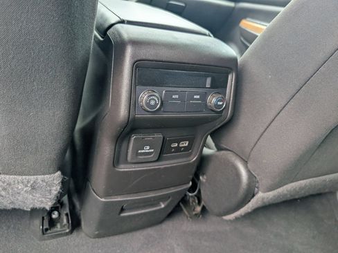 Used 2020 GMC Acadia SLE w/ Driver Convenience Package FWD image 31