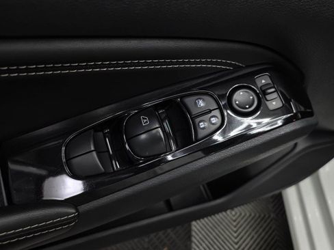 Used 2022 Nissan Altima 2.5 SV w/ SV Premium Package FWD image 30