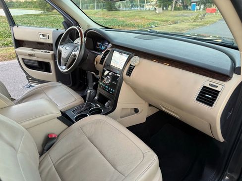 Used 2019 Ford Flex Limited image 14