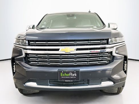 Used 2023 Chevrolet Suburban Premier image 2