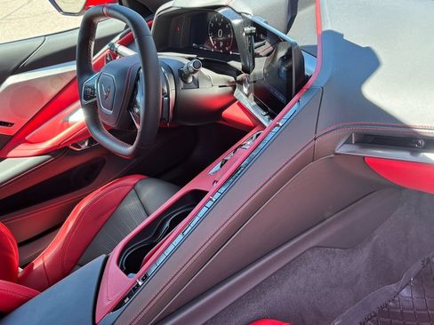 Used 2025 Chevrolet Corvette Stingray Premium Cpe w/ Z51 Performance Package RWD image 9