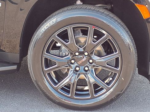 Used 2021 GMC Yukon SLT w/ Rear Media and Nav Package image 33