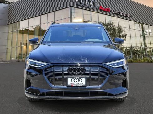 Used 2023 Audi e-tron Premium w/ Convenience Plus Package AWD/4WD image 6