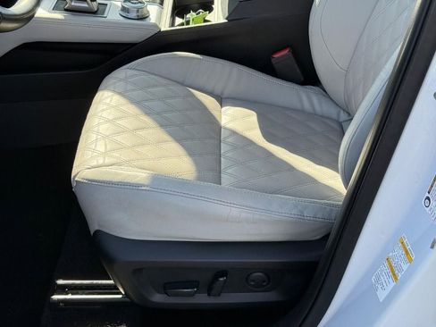 Used 2022 Mitsubishi Outlander SEL FWD image 14