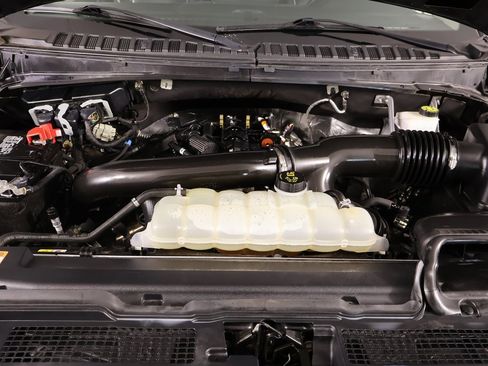 Used 2023 Ford Expedition Max XLT image 21