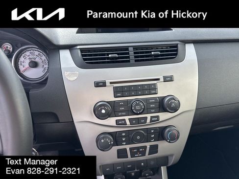 Used 2011 Ford Focus SE w/ 201A Rapid Spec Order Code FWD image 18