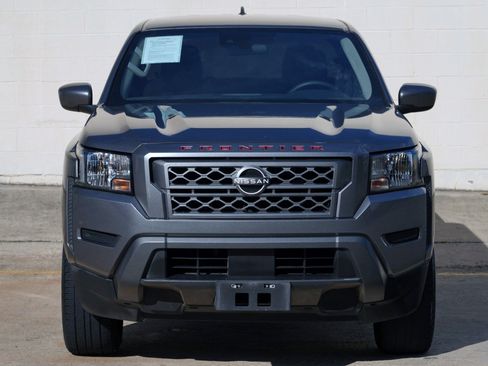 Used 2022 Nissan Frontier SV RWD image 38