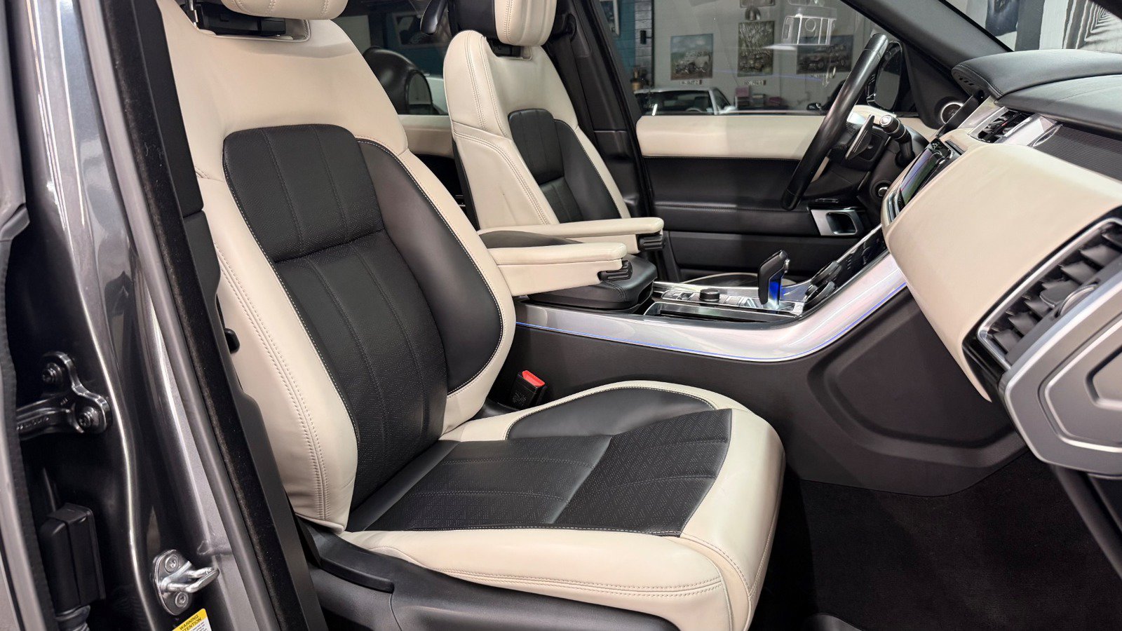 Used 2018 Land Rover Range Rover Sport HSE Dynamic AWD/4WD image 37