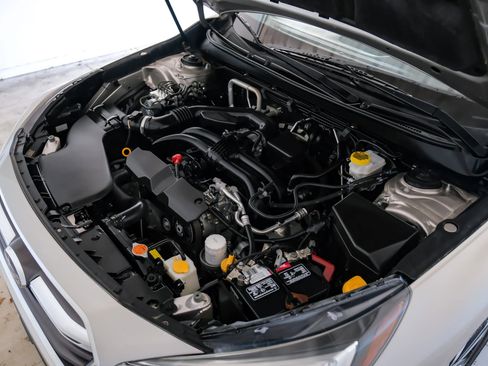 Used 2019 Subaru Outback 2.5i Limited w/ Popular Package #2 image 44