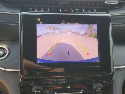 New 2025 Jeep Grand Cherokee Laredo X RWD image 23