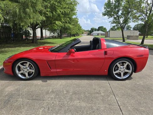 Used 2006 Chevrolet Corvette Coupe w/ Preferred Equipment Group RWD image 4