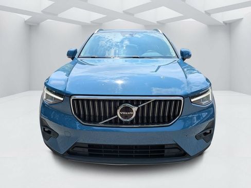 Certified 2023 Volvo XC40 B5 Plus w/ Protection Package Premier AWD/4WD image 8