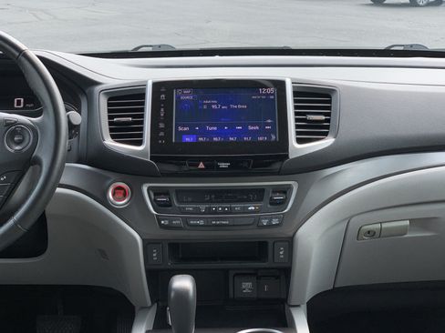 Used 2018 Honda Ridgeline RTL-T image 31
