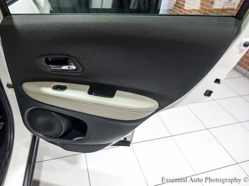 Used 2021 Honda HR-V LX image 25