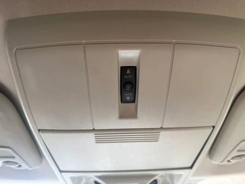 Used 2010 Dodge Journey SXT w/ Flexible Seating Group image 20