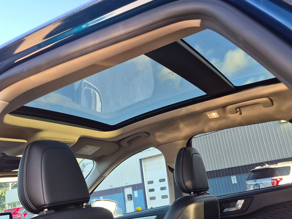 Used 2020 Ford Escape SEL AWD/4WD image 24