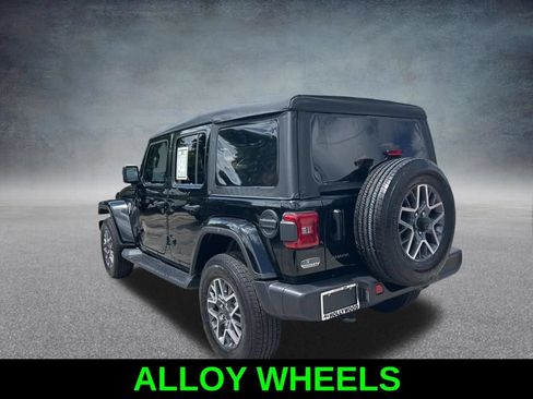 Certified 2025 Jeep Wrangler Unlimited Sahara AWD/4WD image 7