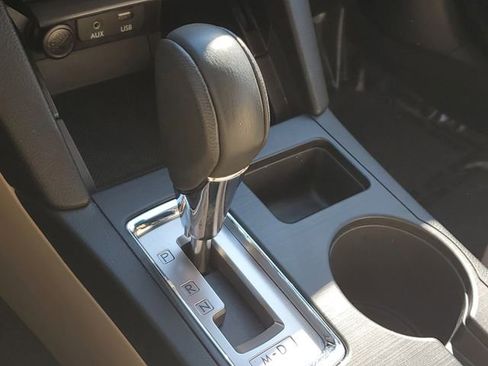 Used 2016 Subaru Legacy 2.5i Limited image 34