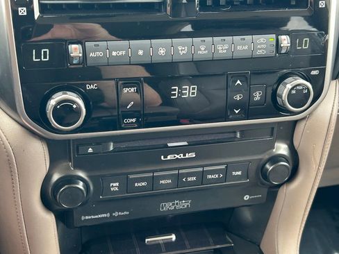 Used 2023 Lexus GX 460 Luxury image 36