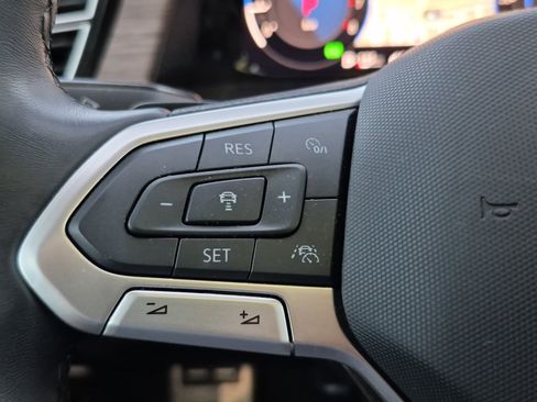 Used 2025 Volkswagen Atlas SEL Premium R-Line AWD/4WD image 11
