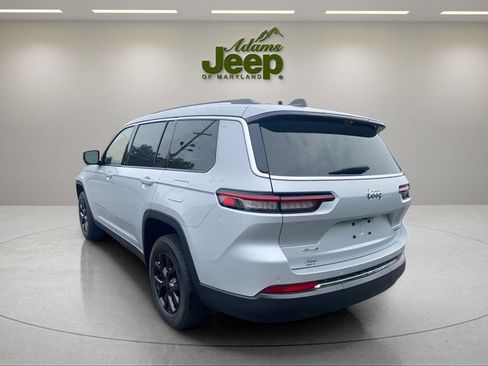 Used 2023 Jeep Grand Cherokee L Limited w/ Luxury Tech Group II AWD/4WD image 7