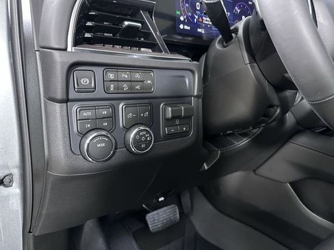 New 2026 Chevrolet Suburban Z71 AWD/4WD image 18