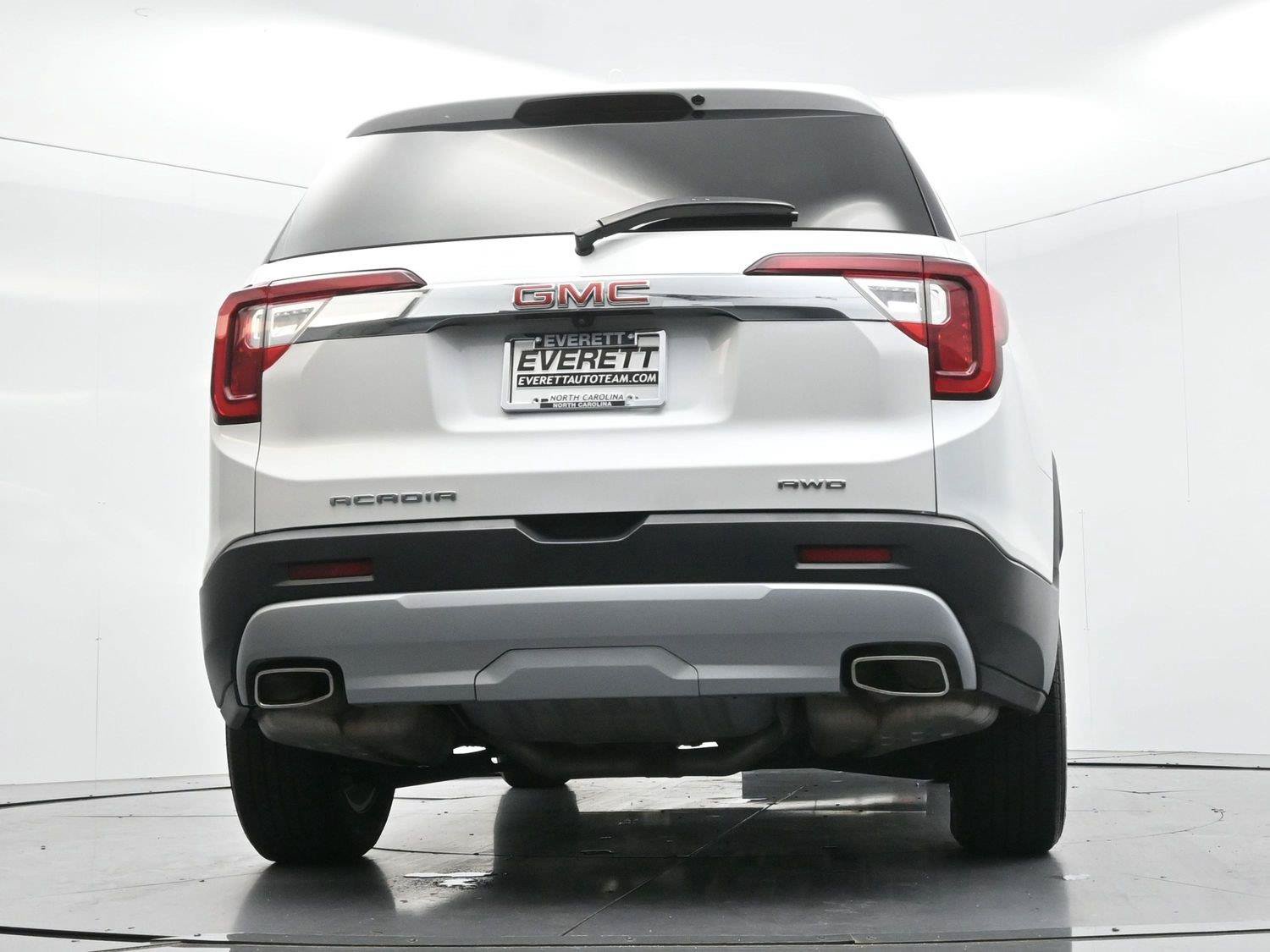 Used 2023 GMC Acadia SLT w/ LPO, Floor Liner Package AWD/4WD image 47