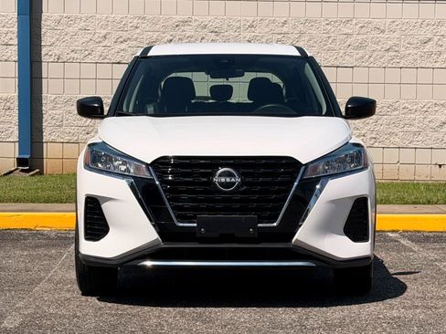 Used 2024 Nissan Kicks S FWD image 2