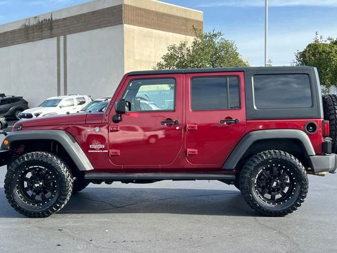 Used 2013 Jeep Wrangler Unlimited Sport w/ Connectivity Group image 9