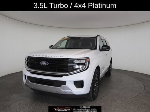 Used 2025 Ford Expedition Platinum AWD/4WD image 32