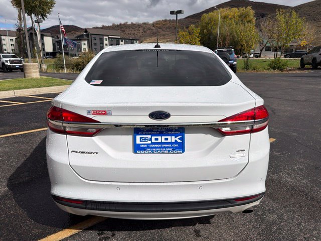 Used 2018 Ford Fusion SE w/ Fusion SE Technology Package FWD image 8