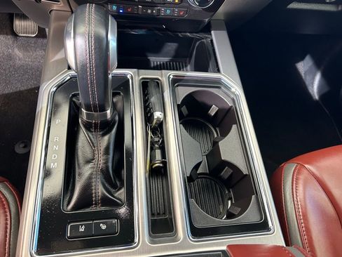 Used 2019 Ford F150 Platinum w/ Equipment Group 701A Luxury image 30